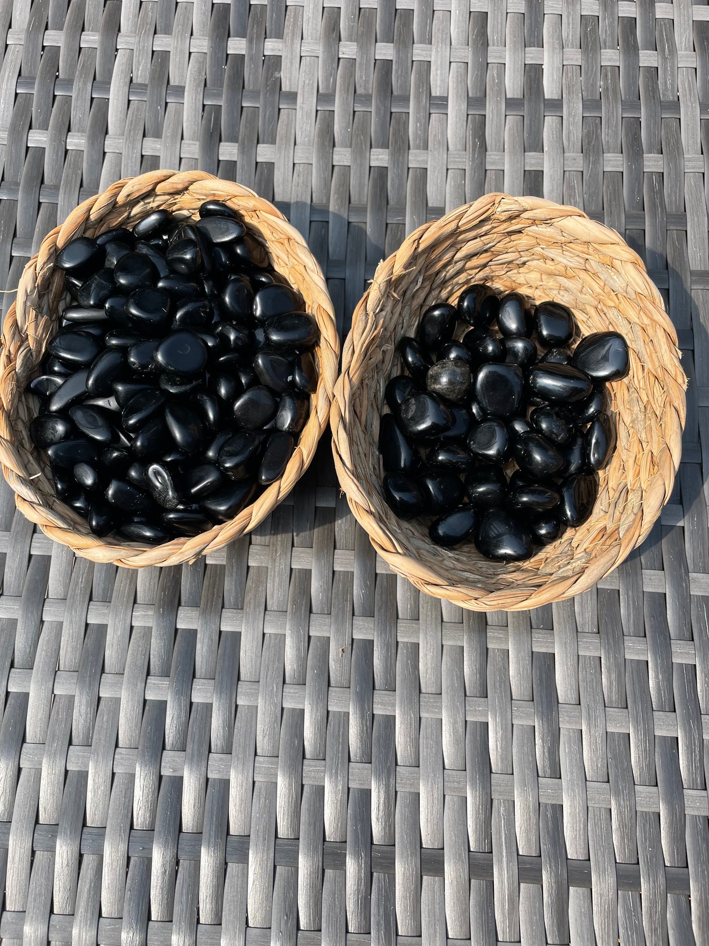 Black Obsidian tumbled stone 