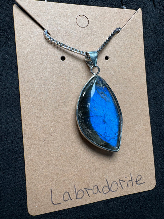 Labradorite Pendant Necklace #4 | Protection, Awakening, Transformation