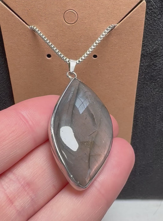 Labradorite Pendant Necklace #2 | Protection, Awakening, Transformation
