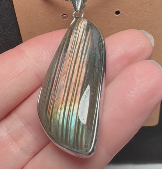 Labradorite Pendant Necklace #6 | Protection, Awakening, Transformation
